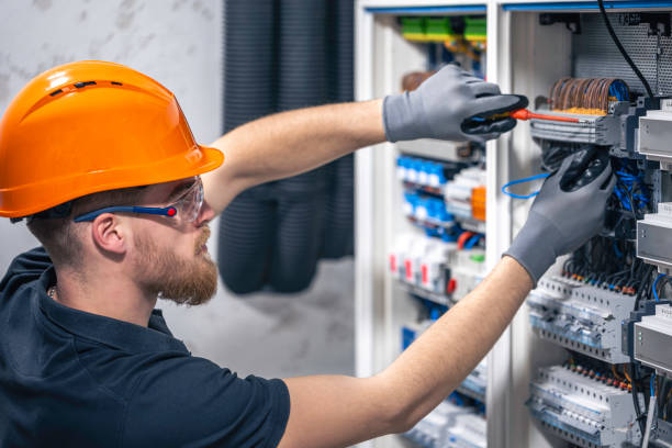 Best Emergency Electrical Repair  in Essex Village, CT
